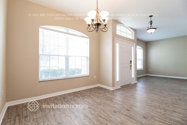 Photo - 498 Woodford Dr