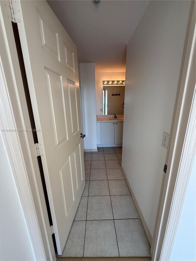 Photo - 3410 Coral Wy Unit PH-06