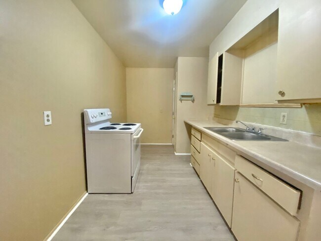 Photo - 1110 42nd St Unit B