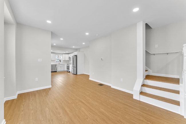 Photo - 320 Market St