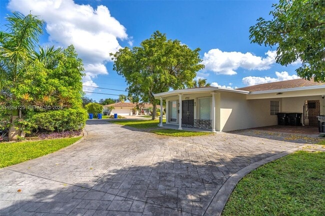 Photo - 4700 NE 21st Ave Unidad 4700