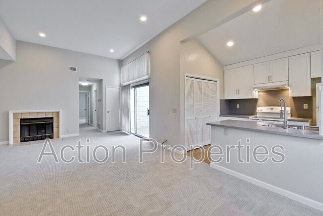 Photo - 1341 Meadow Ridge Cir