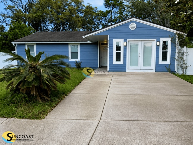 Building Photo - 2570 Stern Dr S