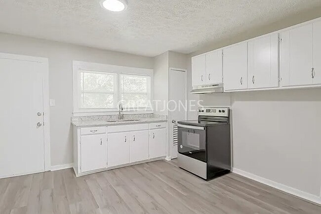 Photo - 106 Keyes St