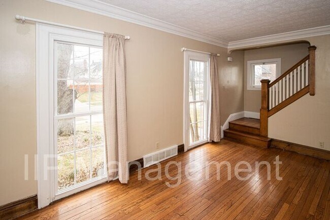 Charming 3BD Home in University Hts!