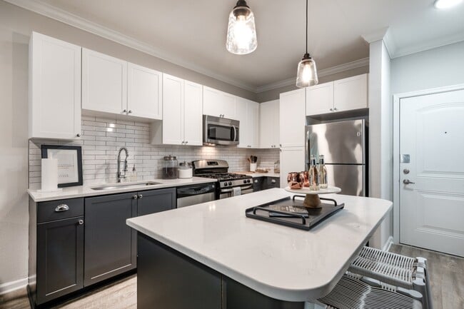 Building Photo - Ashton at Dulles Corner Rental