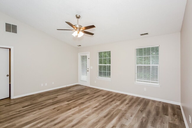 Photo - 959 Atir Ln