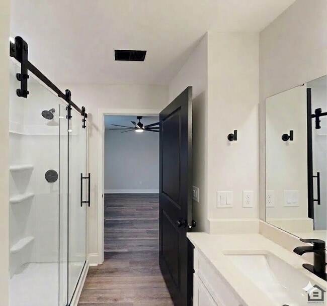 Photo - 229 Winding Chestnut Dr