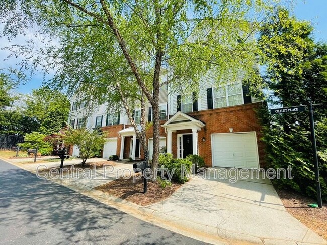 Photo - 104 Chalet Pl