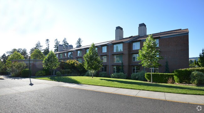Photo - George Fox University - Le Shana Hall