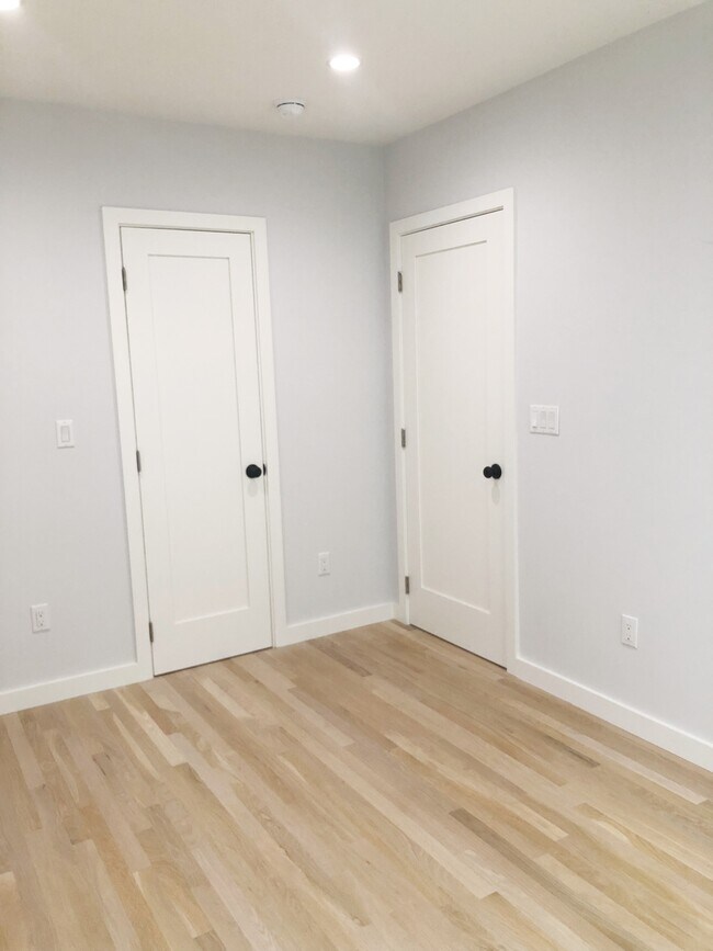 Bedroom - 10847 Jefferson Blvd