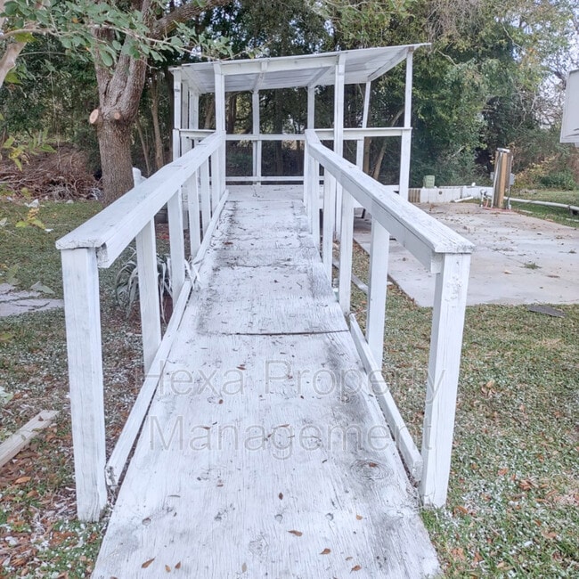 Photo - 2511 Farm to Market 646 Rd N