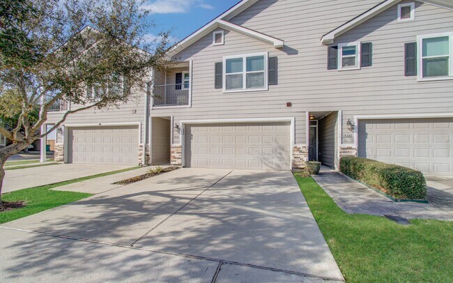 Photo - 15818 Whiteglade Ln