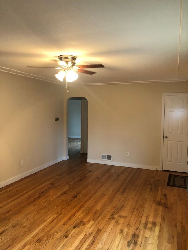 Photo - Adorable 3 Bed 1.5 Bath House