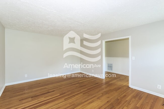 Photo - 3006 Eagle Dr