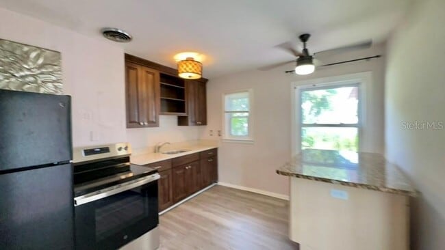 Photo - 332 Buena Vista Dr S House