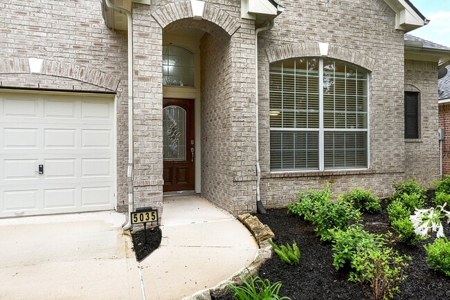 Photo - 5035 Logans Landing Ln
