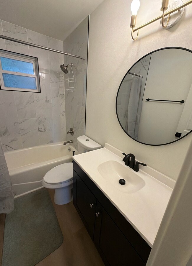 Photo - 481 W Spruce St