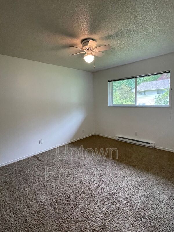 Photo - 1420 SW Bertha Blvd