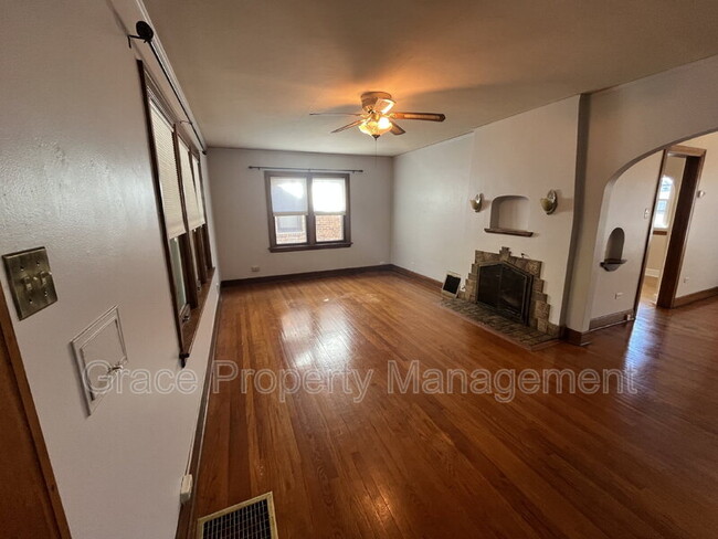 Photo - 343 S Clarkson St