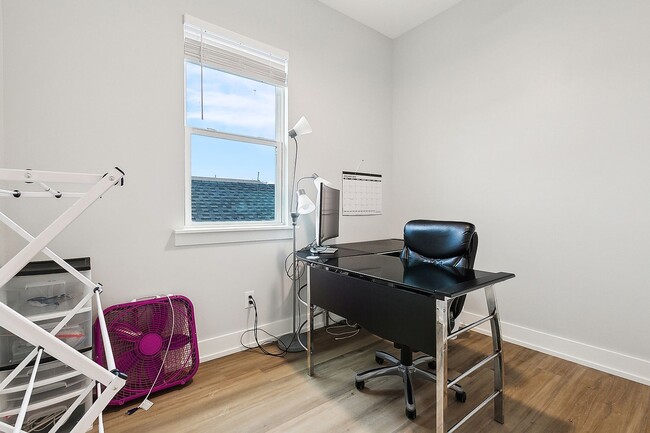 Photo - Cozy 2 Bedroom, 1 Bath Apartment Unidad 1809 Hillary Street 2A