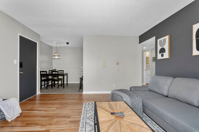 Photo - 516 Splitlog Ave Unit -22