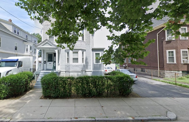 Building Photo - 19 Rockwell St Unit 1