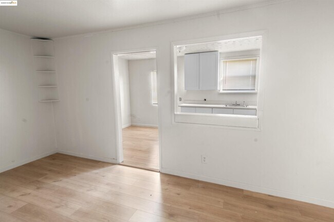 Photo - 9920 Hesket Rd