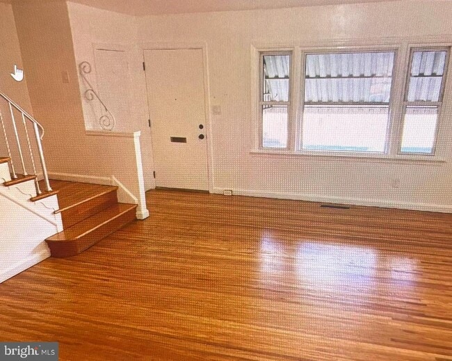 Photo - 3208 Mitchell St