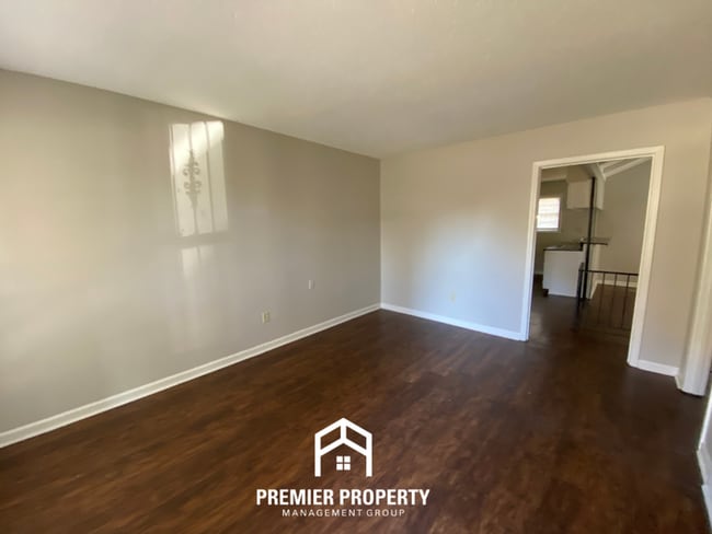 Photo - 4034 Windermere Rd