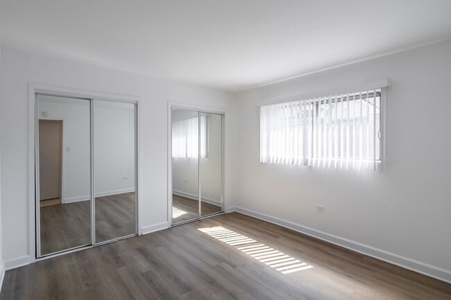 Photo - Elmhurst Deluxe One Bedroom Apartment Unit 150-12B