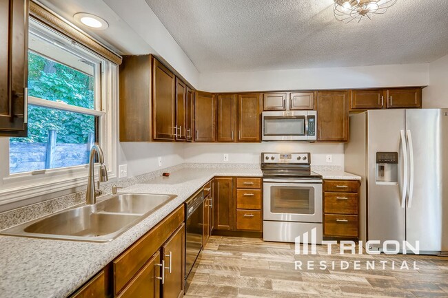 Photo - 3409 Brookview Dr