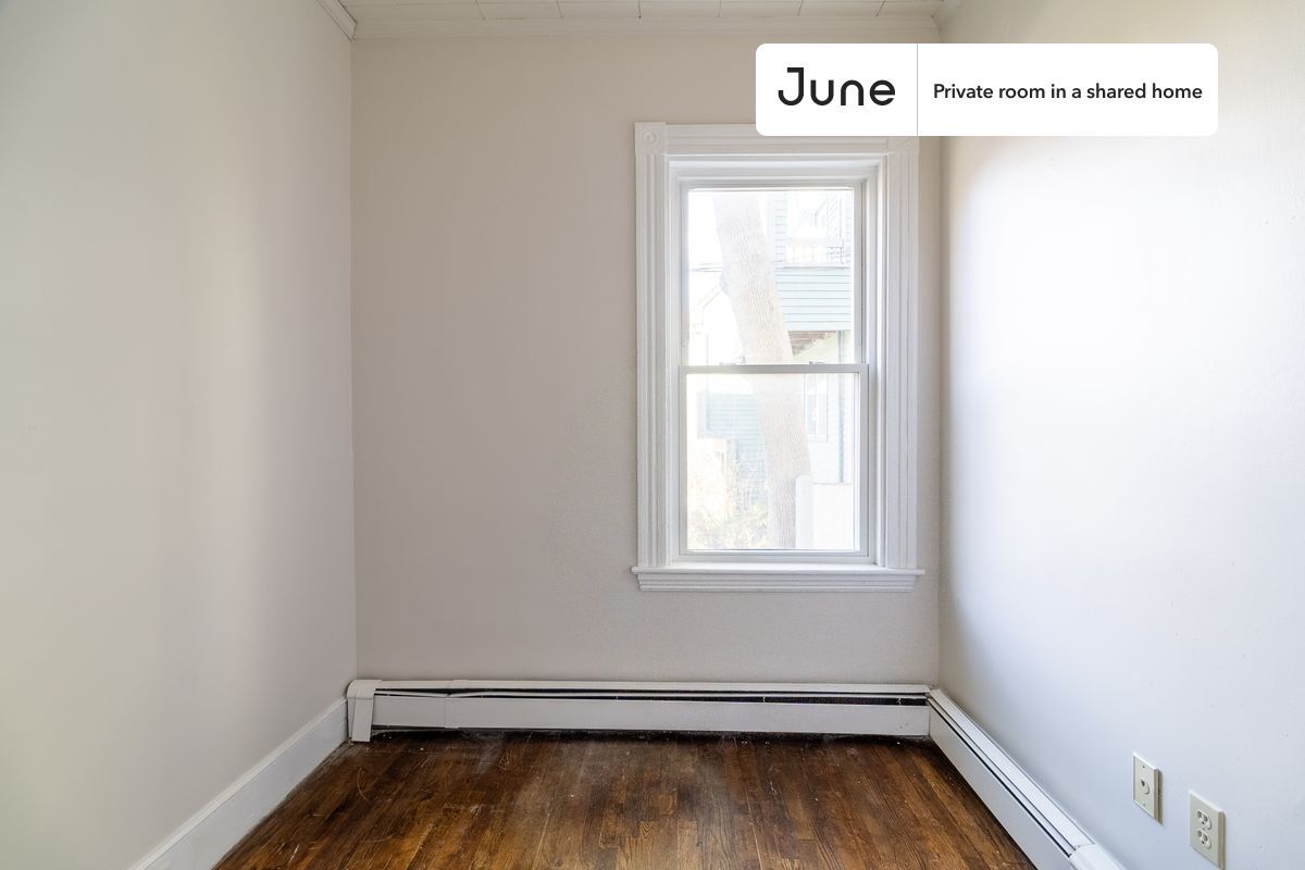 Private bedroom in 3 bed/1 bath Home - Private bedroom in 3 bed/1 bath Home