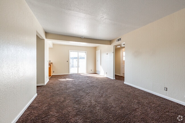 2BR, 2BA - 850SF - Living Room - Vintage Palms