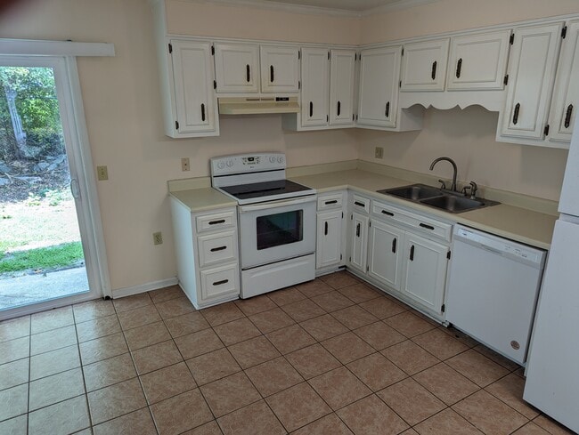 Building Photo - 251 Knight Dr Unit 20