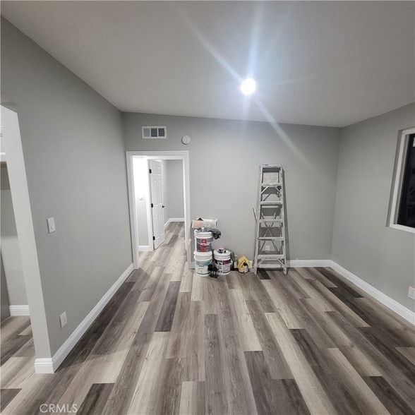 2219 W Kern St