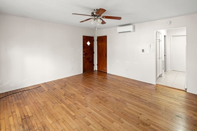 Photo - Duplex in Grove Park Unit Apt. B