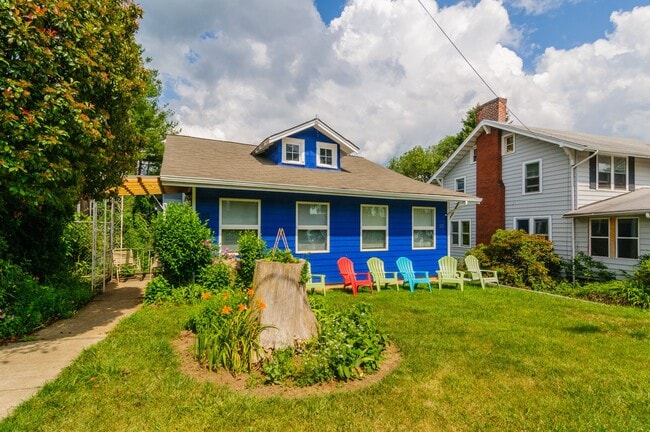 Photo - 28 Ravenscroft Dr