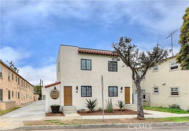 Building Photo - 375 Termino Ave Unit A