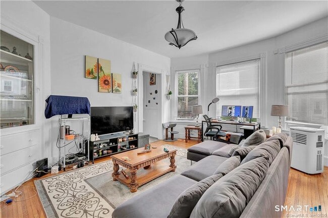 Photo - 315 Alden Ave