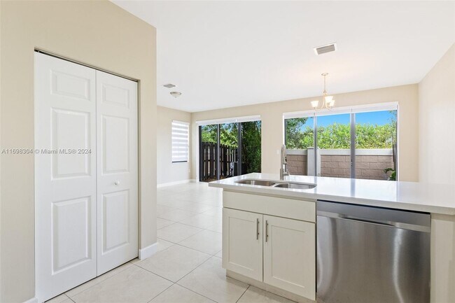 Photo - 10429 NW 61 Ln.