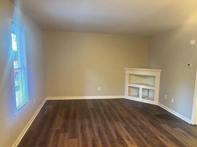 Photo - 257 SE Bell St