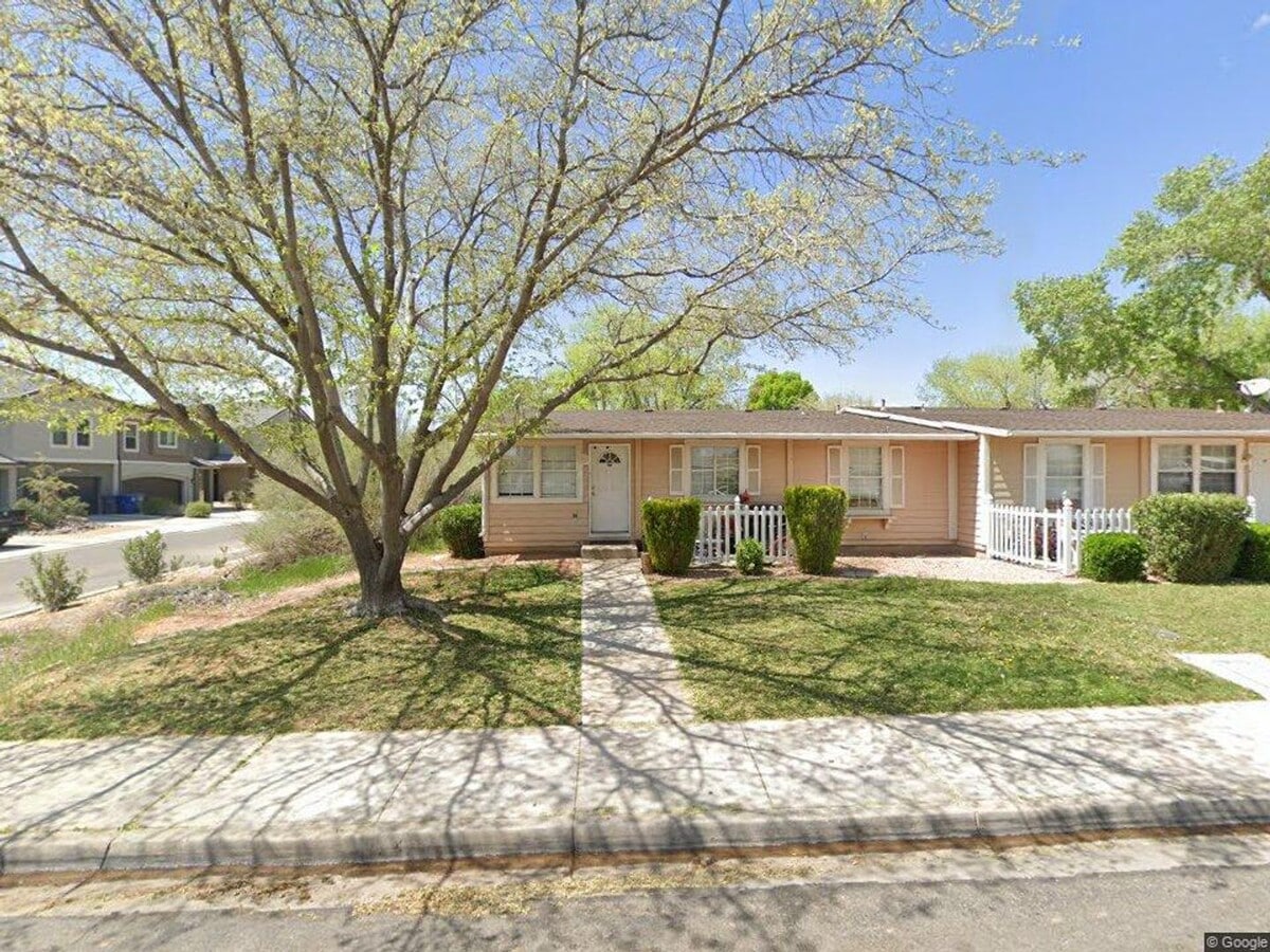 Springtree Gardens Condo - Springtree Gardens Condo