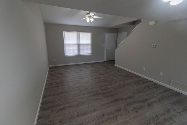 Photo - 5305-5307 Currituck Ln Unidad 5307 Currituck Lane