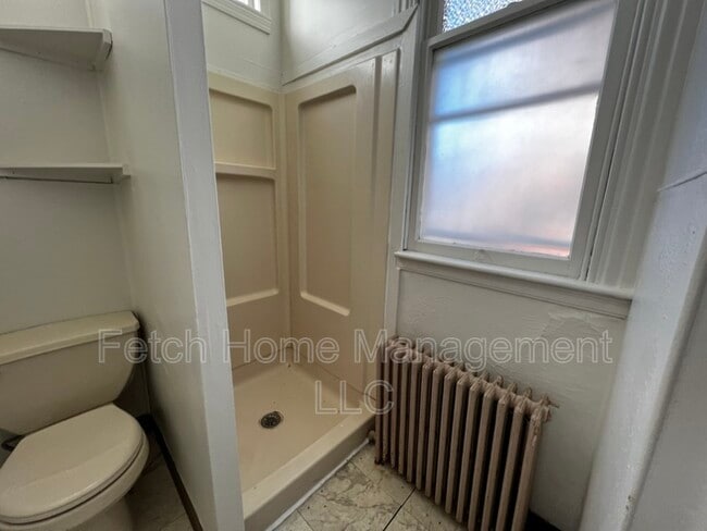 Photo - 224 W Franklin St