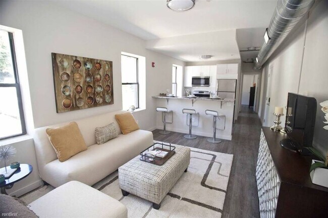 Building Photo - 1435 State St Unit 203 Rental