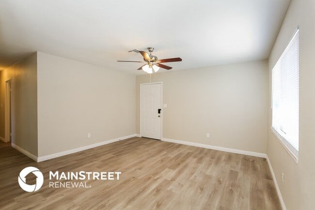 Photo - 2308 Revere St