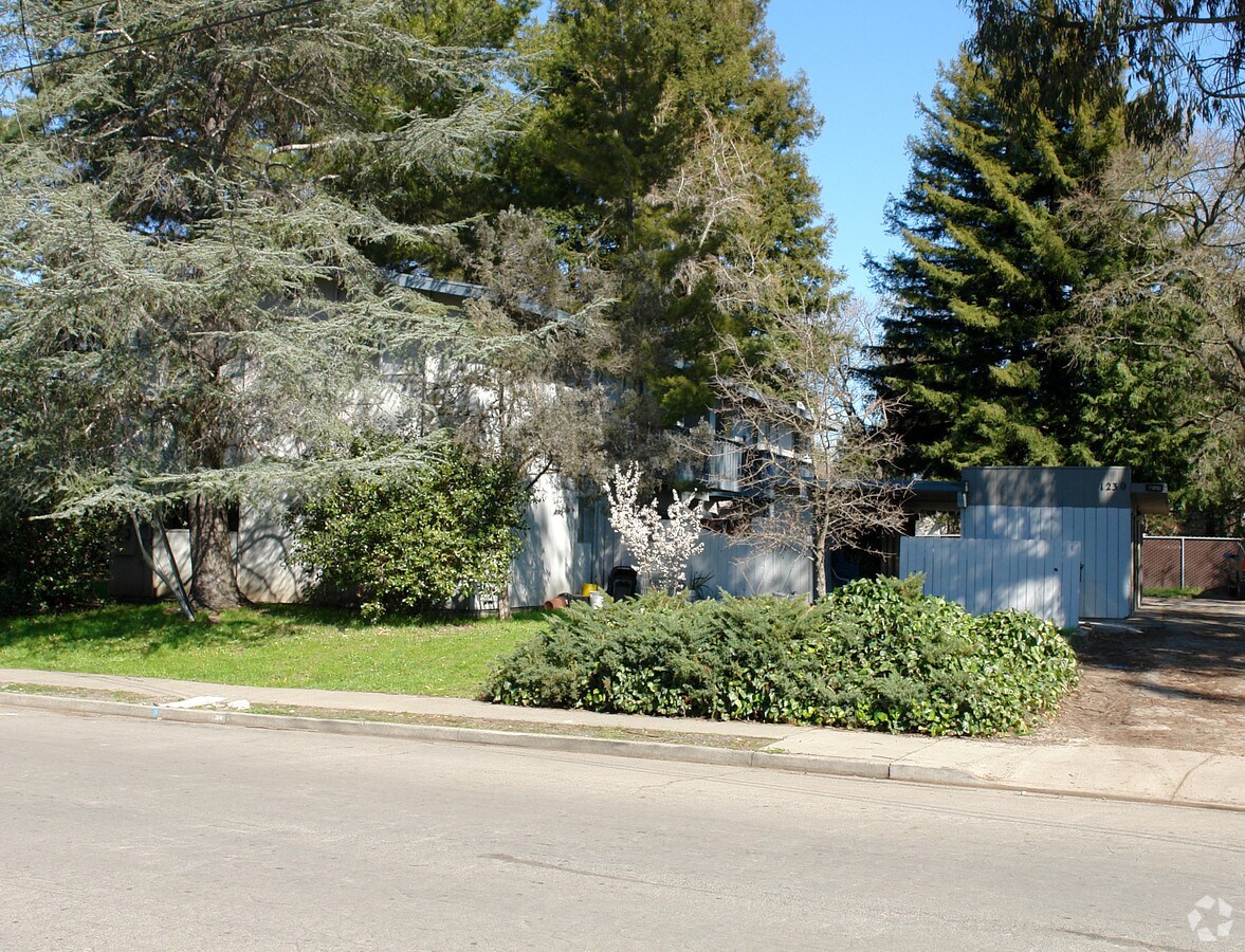 1230 McMinn - 1230 McMinn