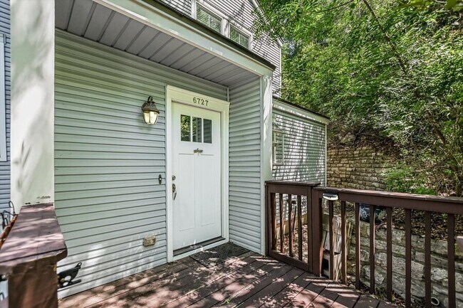 Photo - 6727 Old Quarry Ln