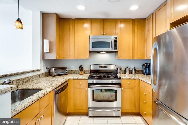 Building Photo - 3600 S Glebe Rd Unit 533W